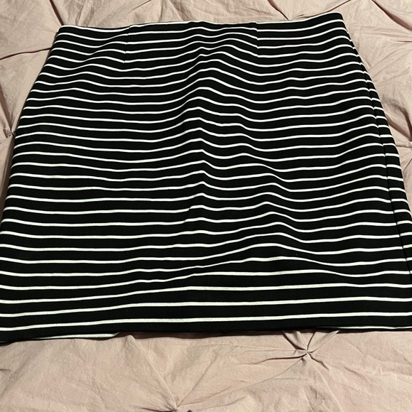 💣🧨3 for $30💣🧨 Dalia Collection Striped Skirt - Picture 5 of 6
